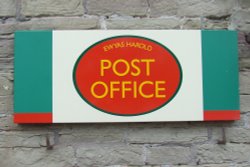 Post Office sign at Ewyas Harold Wallpaper