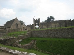 Farleigh Hungerford Castle Ruins Wallpaper
