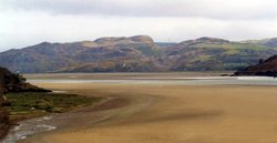 The Traeth Bach tide is out. Wallpaper