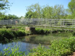 New Dilly's Bridge across River Coln