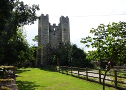 A different view of the Castle entrance Wallpaper