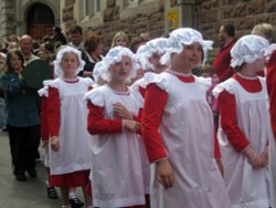 May Day celebration in St Ives Wallpaper
