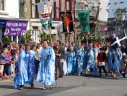 Flora Day dancers, Helston -The Hal-An-Tow