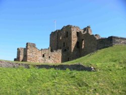 Tynemouth Priory and Castle Wallpaper