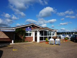 Broadland Caravan and Chalet Park Wallpaper