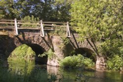 Under the bridge Wallpaper