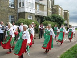 Soutwold Dancers Wallpaper