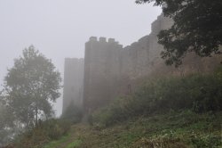 Ludlow Castle in the mist Wallpaper
