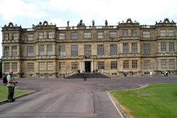 Longleat House from the driveway. Wallpaper