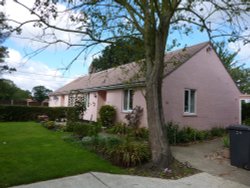 'Suffolk Pink' House in Shadingfield Wallpaper