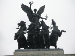 Angel of Peace on Wellington Arch Wallpaper