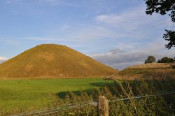 Silbury Hill Wallpaper