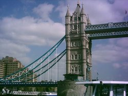 London Bridge viewed from the Thames - Part 3 Wallpaper