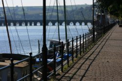 Harbourside Wallpaper