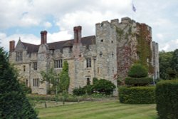 Hever Castle Wallpaper