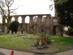 Ruins of St Botolph's Priory in Colchester Wallpaper