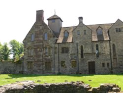 A private house near ruins of Wenlock Priory Wallpaper