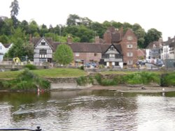 The River Severn in Bewdley Wallpaper