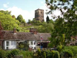 Lovely houses and St Augustine's Church in Droitwich Wallpaper