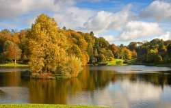 Autumn at Stourhead Wallpaper