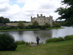 A picture of the Leeds castle Wallpaper