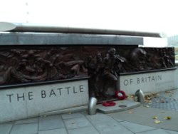 Royal Air Force Memorial, The Embankment, London Wallpaper