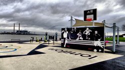 Gravesend Promenade Wallpaper