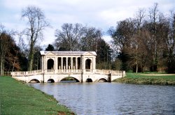 The Palladian Bridge Wallpaper