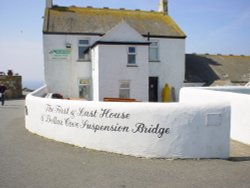 The First & Last House, Lands End Wallpaper