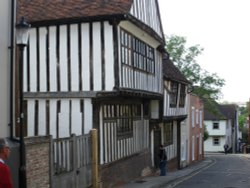 PEAKE'S HOUSE Wallpaper