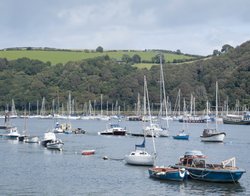 Line up, line up! Wallpaper