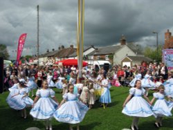 Downton Cuckoo Fair – Maypole dancing. Wallpaper