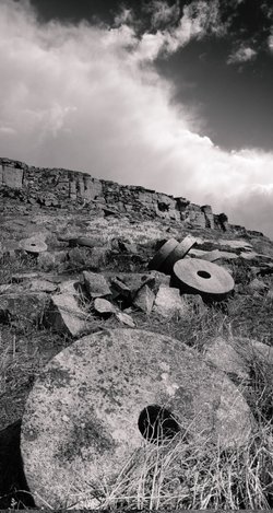 Millstones on Stanage edge