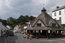 Yarn Market and Castle Wallpaper