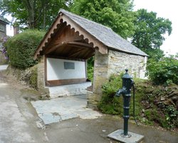 This Way To The Church In A Beautiful Setting Wallpaper