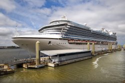 Crown Princess at Liverpool. Wallpaper