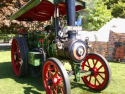 Traction Engine, Steam Show, Wollaton, 1 May 2011