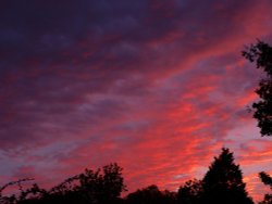 HURRY ON SUNDOWN Wallpaper