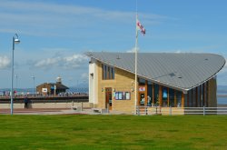 New Lifeboat Station & Old Lighthouse Wallpaper