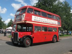 Old London Bus Wallpaper