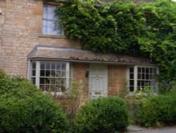Country Cottage, Paxford Wallpaper