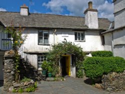 Hawkshead cottage Wallpaper