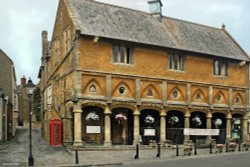 Castle Cary, Somerset. Wallpaper