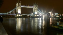 Tower Bridge at night Wallpaper