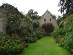 Sudeley Castle, Tithe Barn Wallpaper