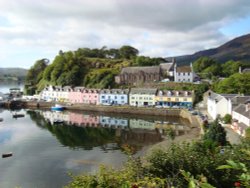 Portree waterfront from Mill Road Wallpaper