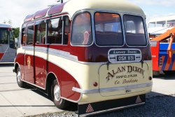 Lovely little bus Wallpaper