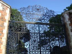 East Garden gate Wallpaper