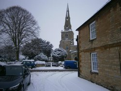 Podington Snow scene Wallpaper