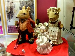 Gloucester Wallpaper